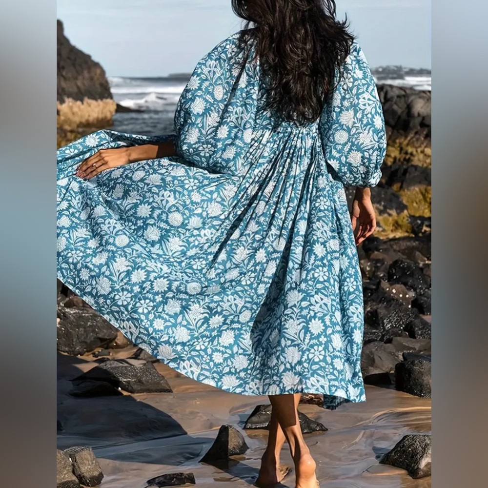 Stunning flowing Print V Neck Loose Dress - Picture 2 of 3